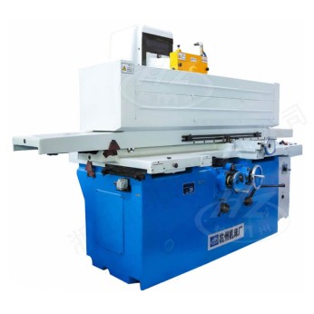 Máy mài mặt phẳng trục ngang chính xác MM7132A×16, MM7132B×16, MM7132B×16/LC với khả năng hoạt động ổn định và độ chính xác cao, được thiết kế chuyên dụng để phục vụ các công đoạn gia công tinh trong ngành cơ khí. Máy có thể đáp ứng nhiều yêu cầu khác nhau nhờ vào cấu trúc linh hoạt và khả năng điều chỉnh dễ dàng, giúp nâng cao hiệu suất làm việc và chất lượng sản phẩm.