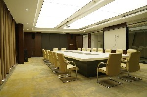 Môi trường làm việc tại cơ sở sản xuất máy mài thông minh Chiết Giang