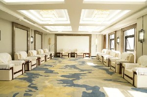 Môi trường làm việc tại cơ sở sản xuất máy mài thông minh Chiết Giang